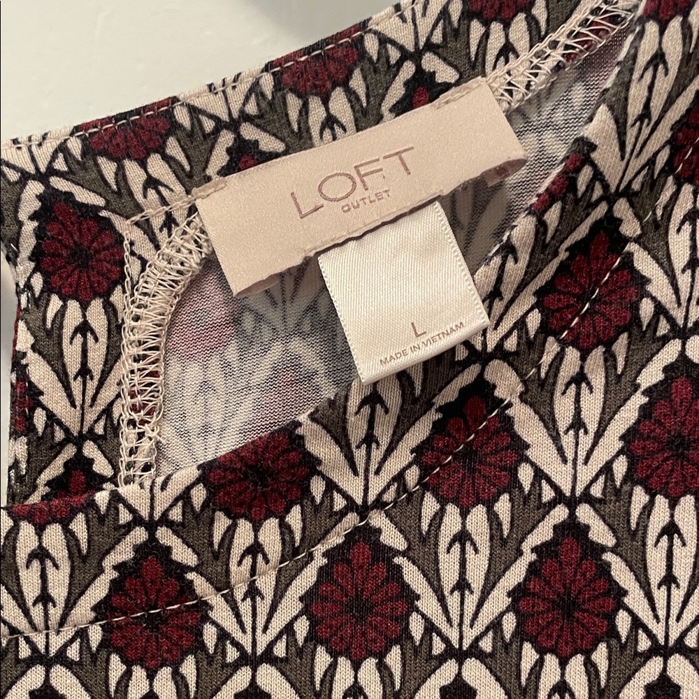 LOFT Maroon‎ and Cream Patterned Midi Dress - Picture 2 of 5